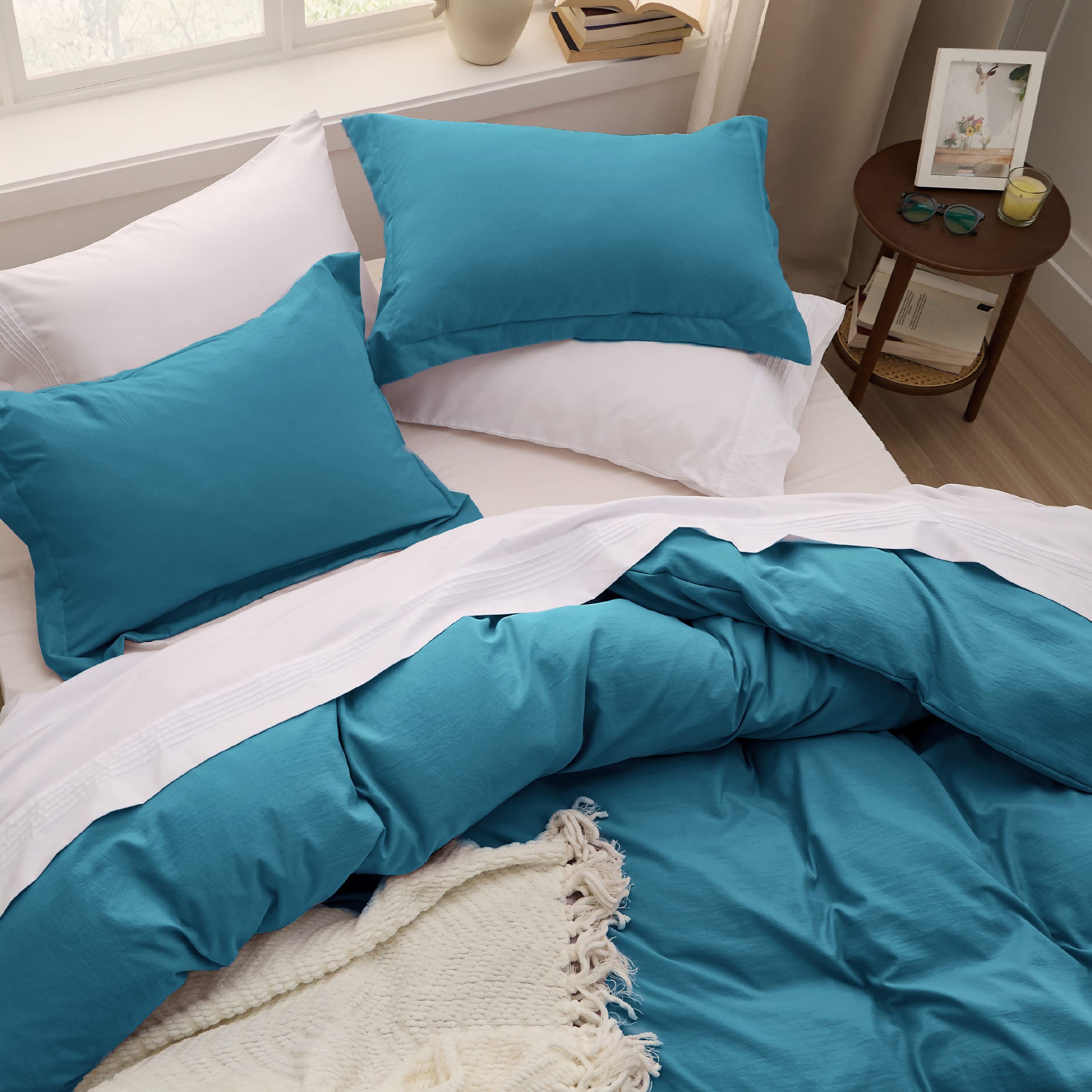 Bedsure White Duvet Cover Queen Size - Soft Prewashed Queen Duvet Cover Set, 3 Pieces, 1 Duvet Cover 90x90 Inches with Zipper Closure and 2 Pillow Shams, Comforter Not Included